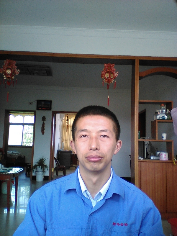 红玫瑰的第一张照片--政和相亲网