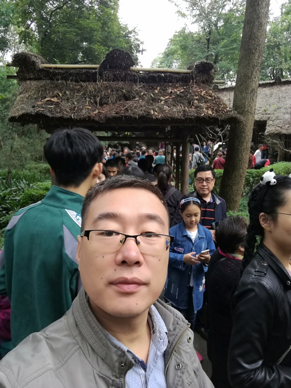 撑起一片天的第一张照片--政和相亲网