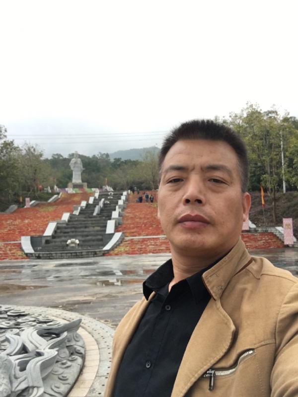 开心的松鼠的第一张照片--政和相亲网