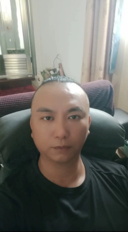 施逸森的第一张照片--政和相亲网
