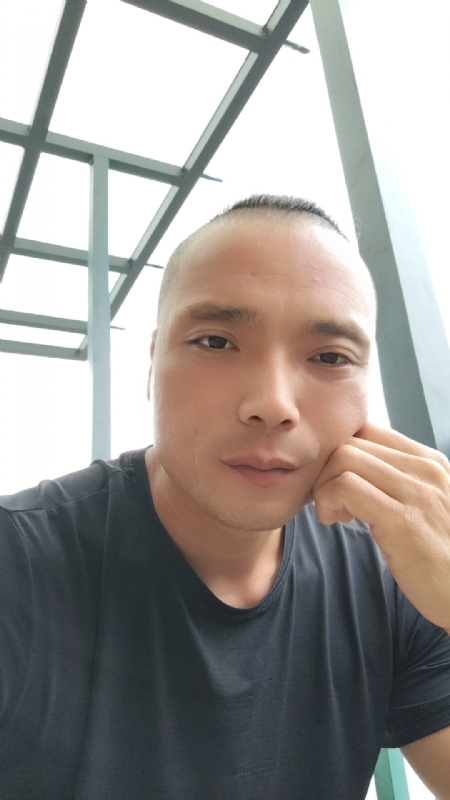 伯爵的第三张照片--政和相亲网