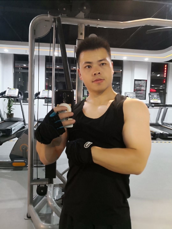 范迪塞尔的第二张照片--政和相亲网